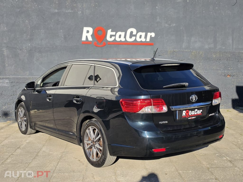 Toyota Avensis 2.0 D-4D Luxury+GPS