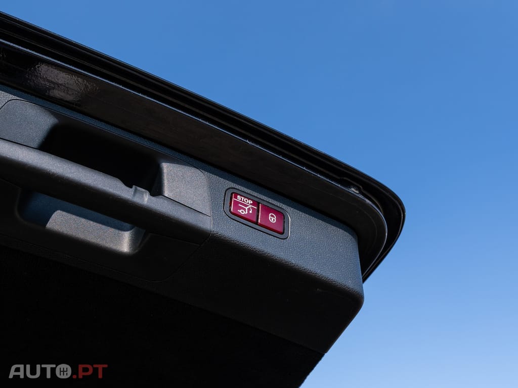 Mercedes-Benz E 220 d AMG Line 7L