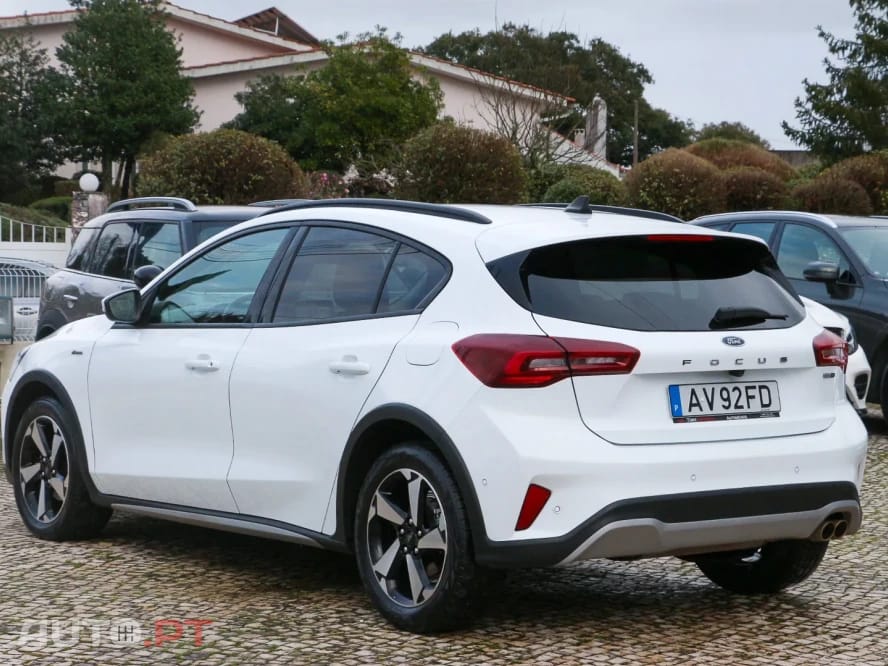 Ford Focus 1.0 EcoBoost MHEV Active