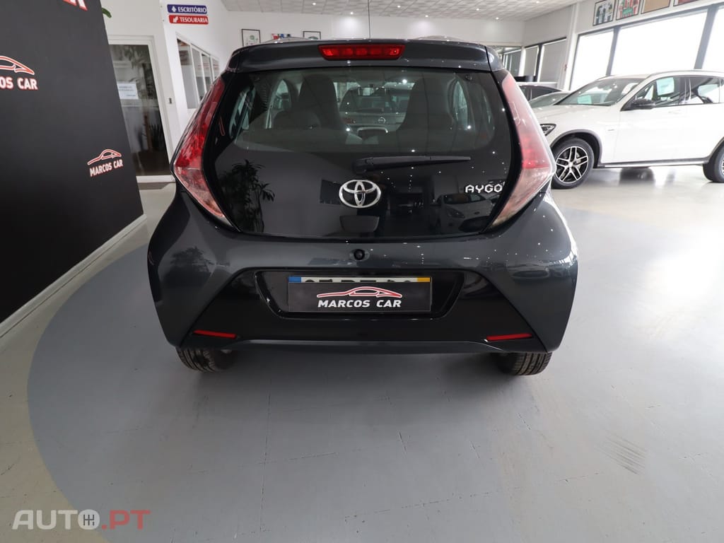 Toyota Aygo 1.0 Plus