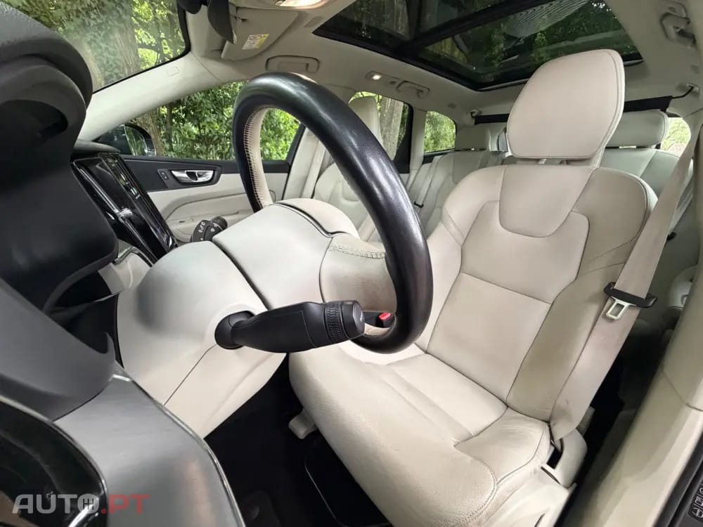 Volvo XC60 2.0 T6 PHEV Inscription Expression AWD
