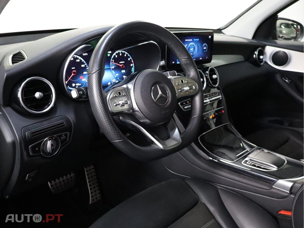 Mercedes-Benz GLC 300 de 4MATIC AMG