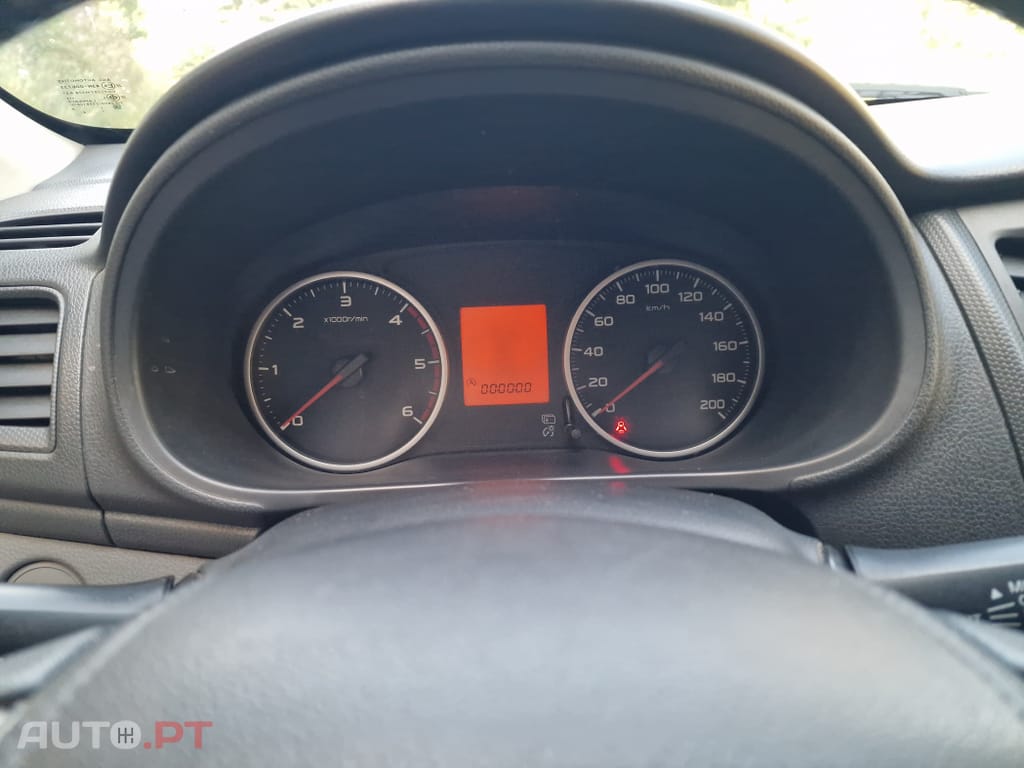 Mitsubishi L200 2.3 DI-D CD Invite 2WD