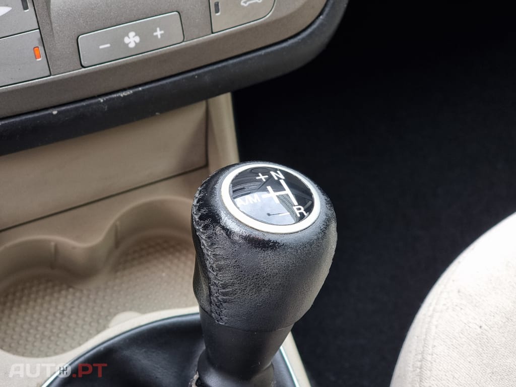 Fiat Linea 1.3 M-Jet Emotion Dualogic