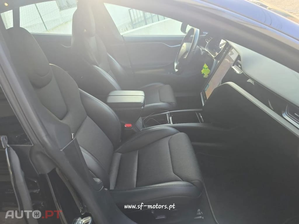 Tesla Model S 75D AWD