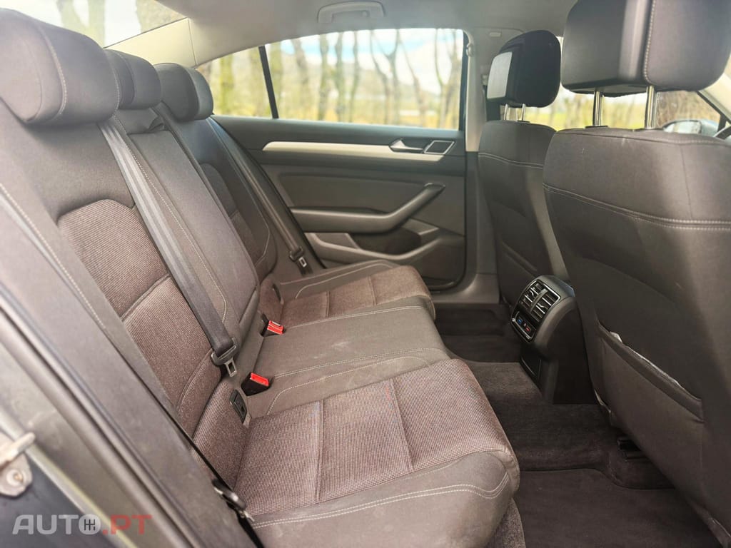 Volkswagen Passat 1.6 TDi Confortline