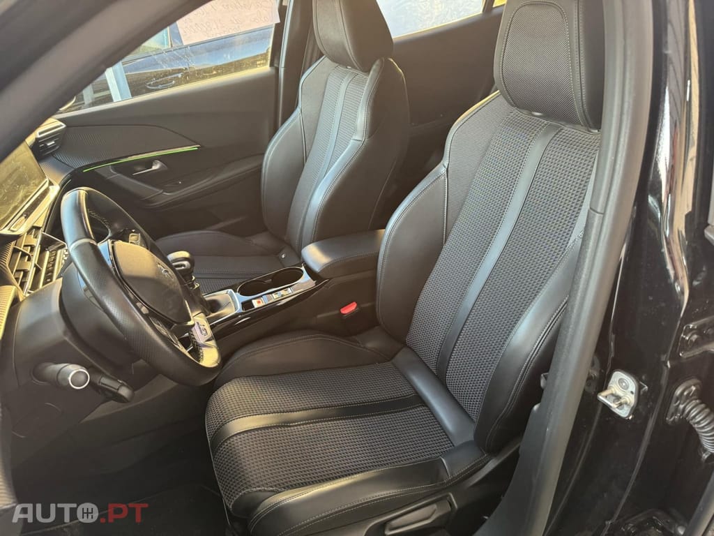 Peugeot 2008 1.2 PureTech GT