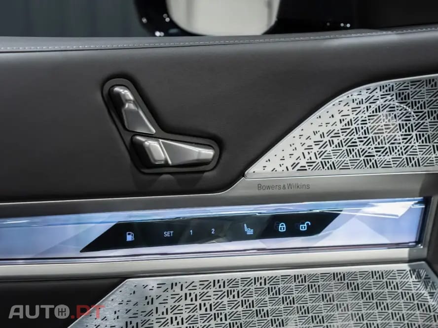 BMW 750 750e xDrive Pack Desportivo M