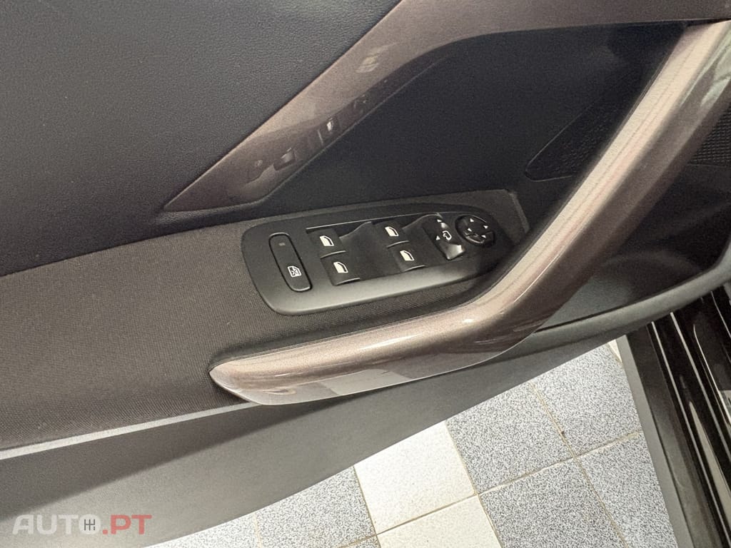 Peugeot 2008 1.2 PureTech Style