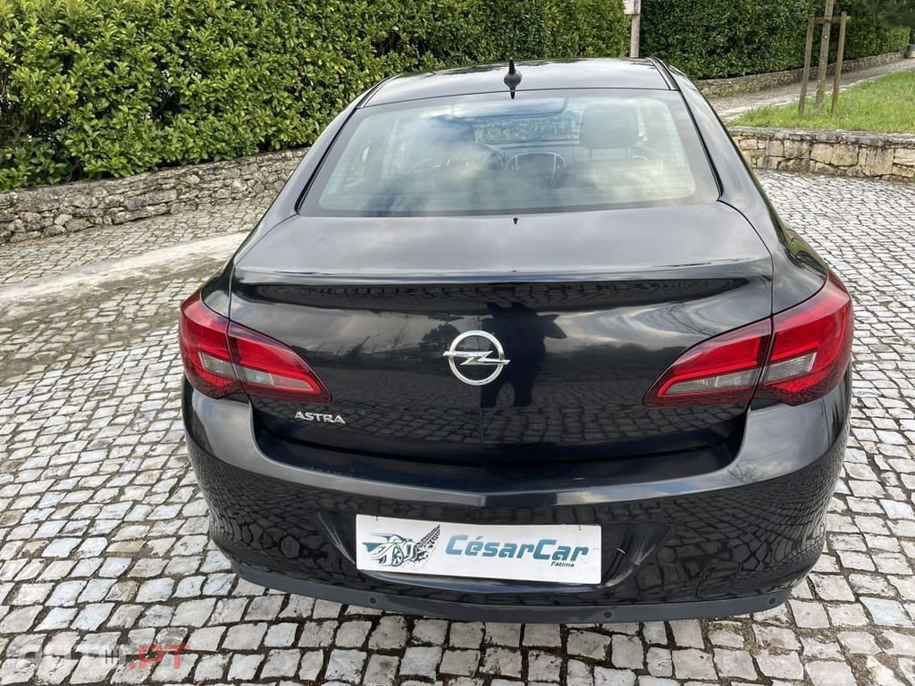 Opel Astra 1.7 CDTi Cosmo Start/Stop