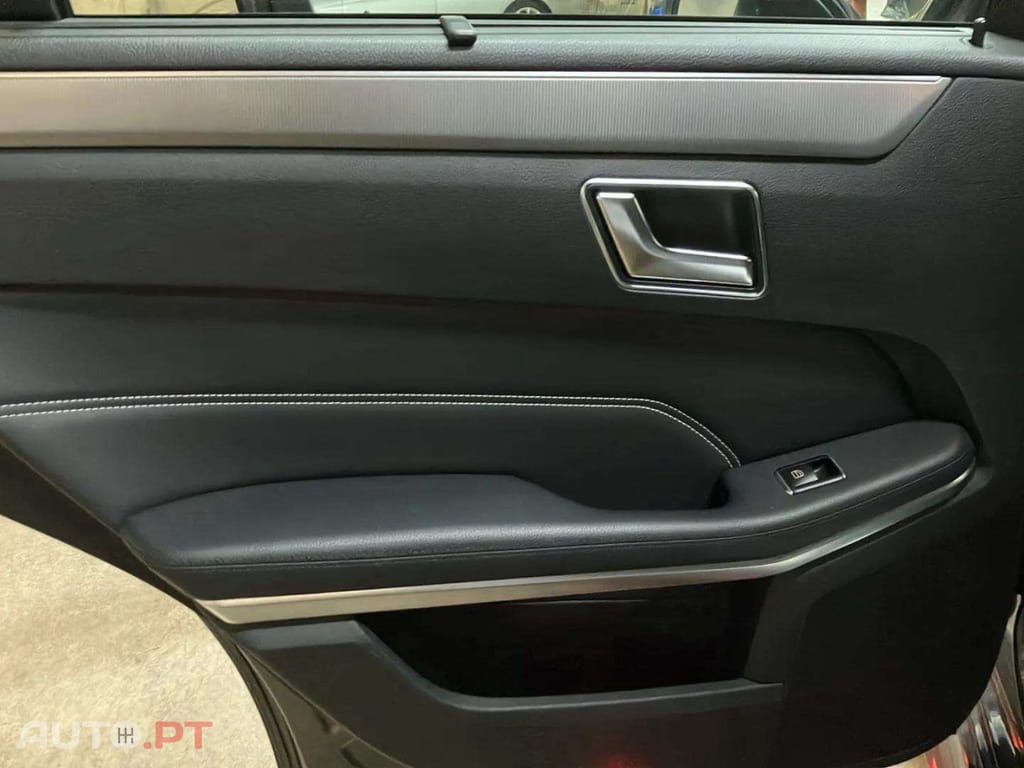 Mercedes-Benz E 300 Bluetec Hybrid Avantgarde