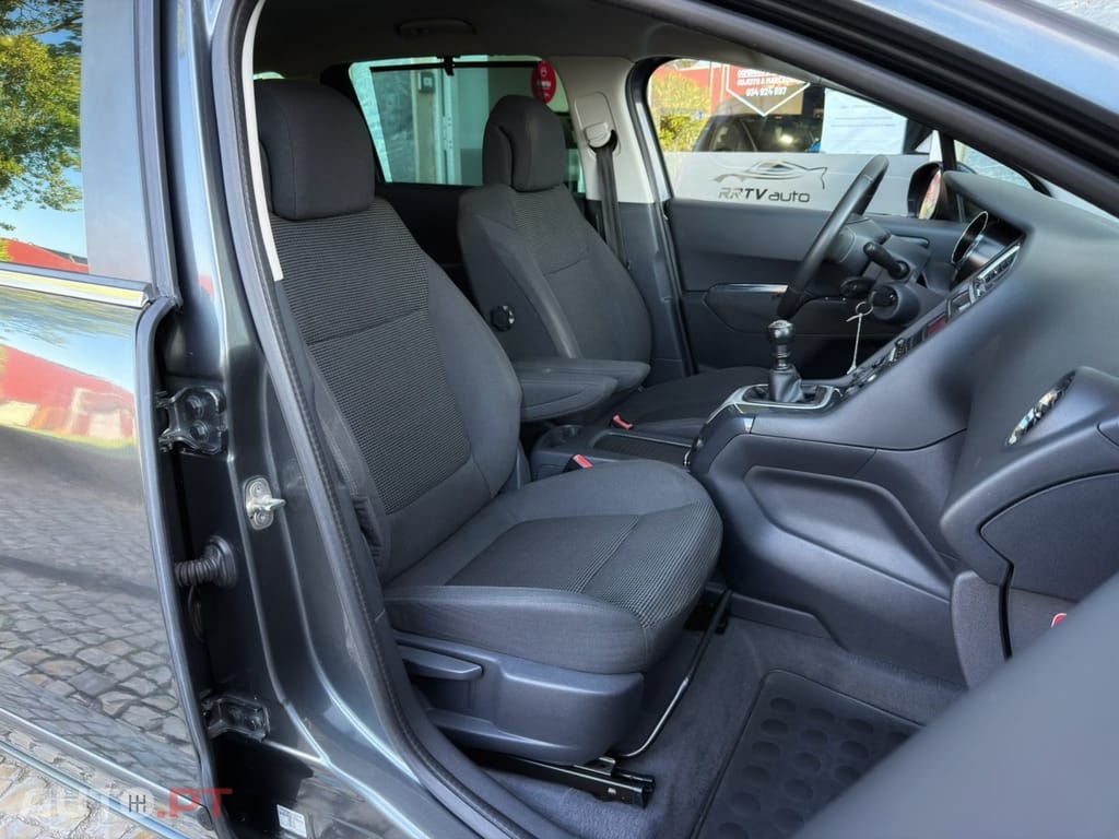Peugeot 5008 1.6 HDi 7L Active