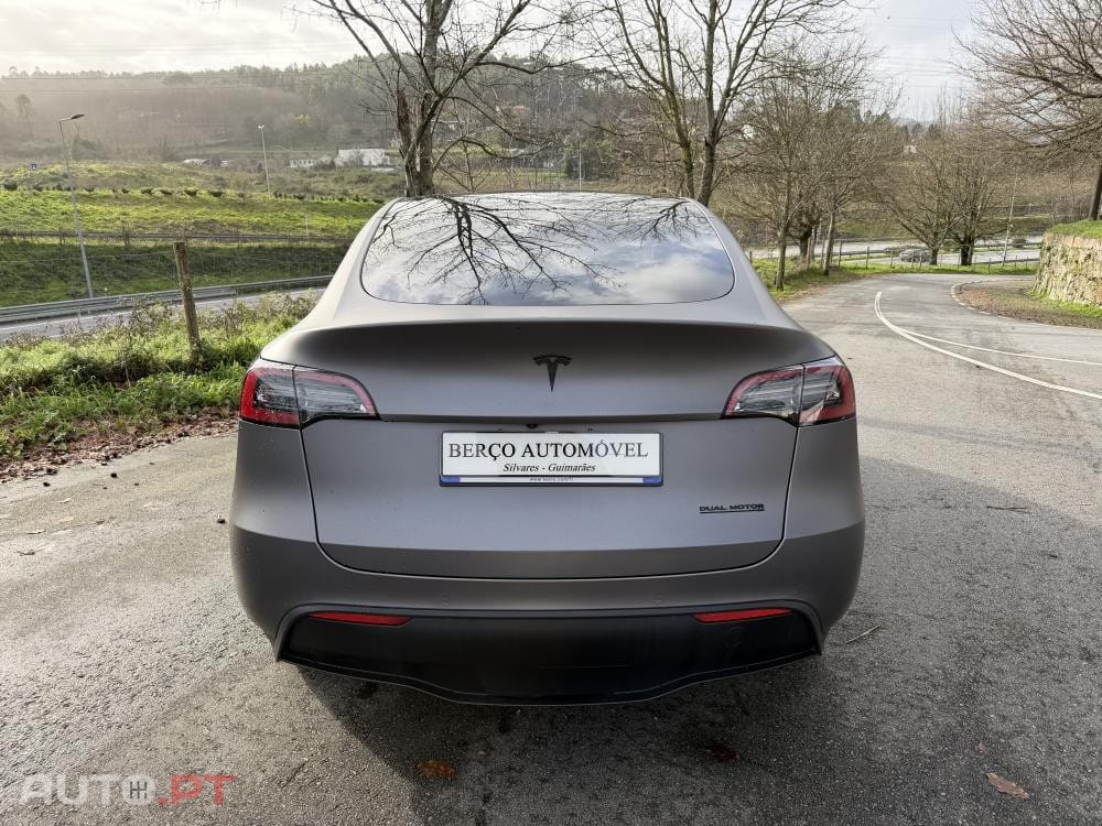 Tesla Model Y Long Range Dual Motor AWD