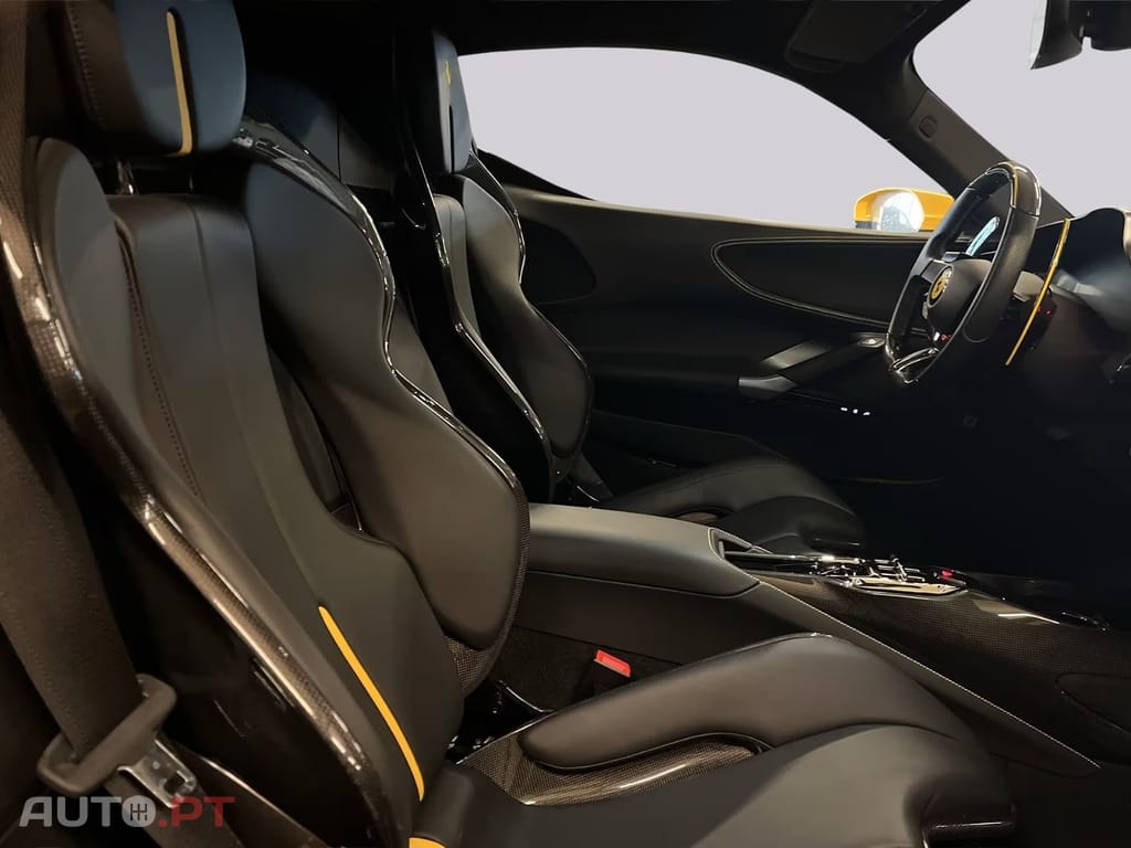 Ferrari SF90 I.V.A DEDUTIVEL 