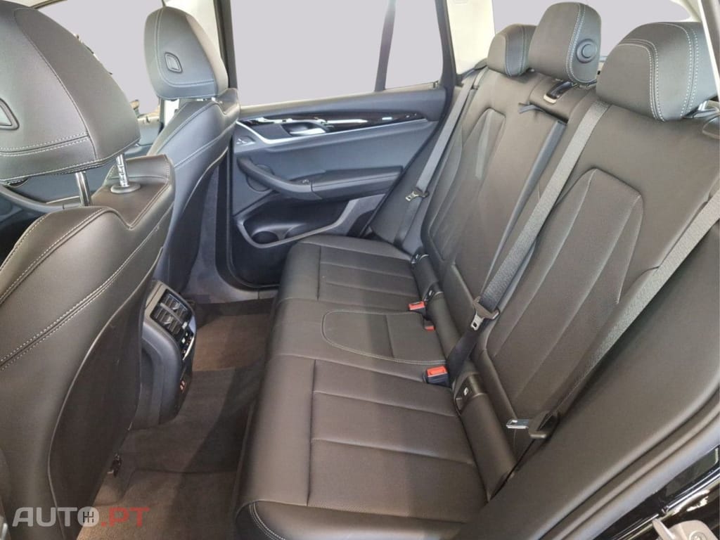 BMW X3 I.V.A DEDUTIVEL xDr30e