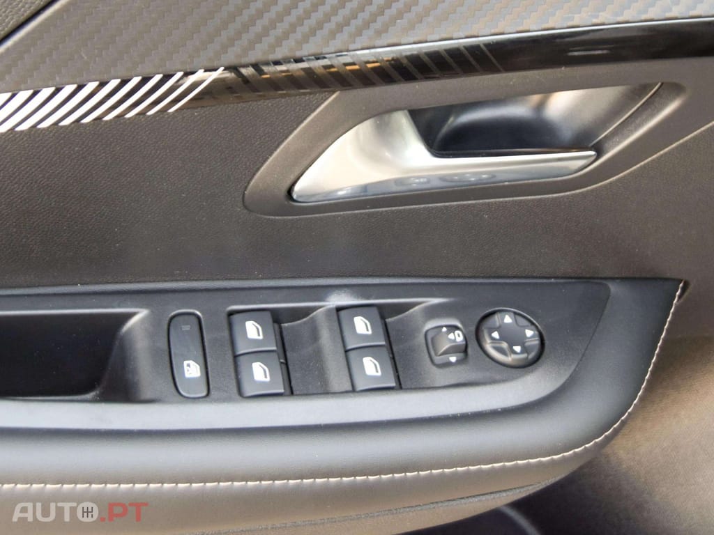 Peugeot 208 1.2 Hybrid Allure e-DCS6