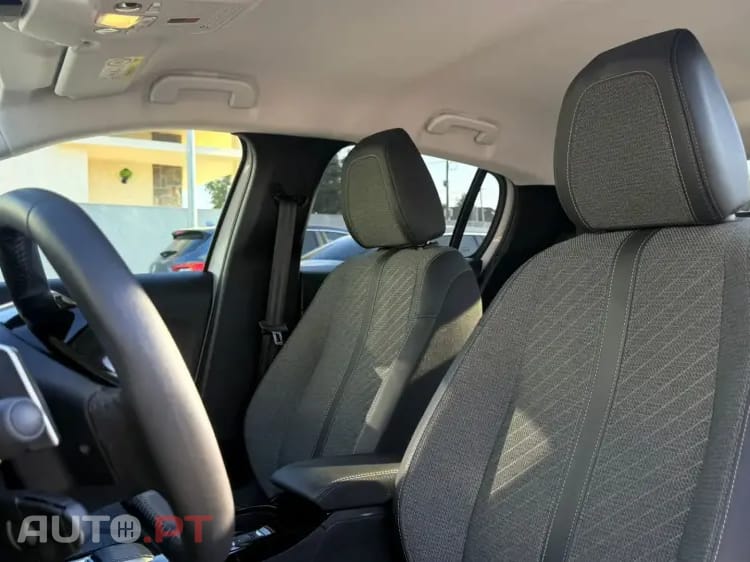 Peugeot 208 Peugeot 208 1.2 Hybrid Allure e-DCS6