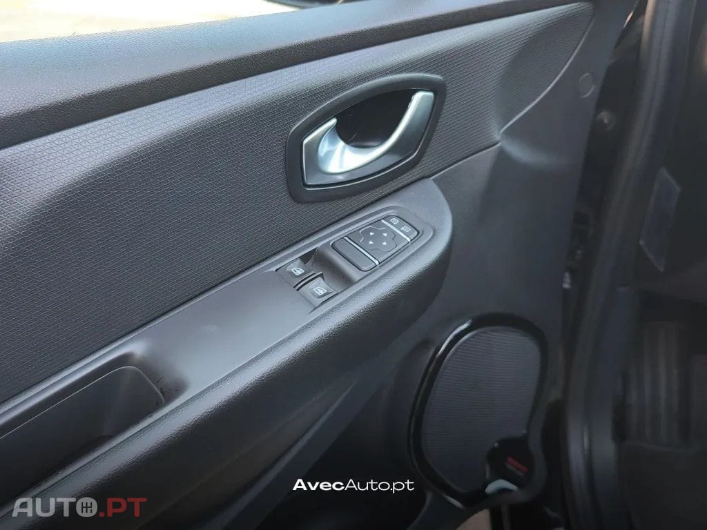 Renault Clio (Energy) TCe 90 Start & Stop LIMITED