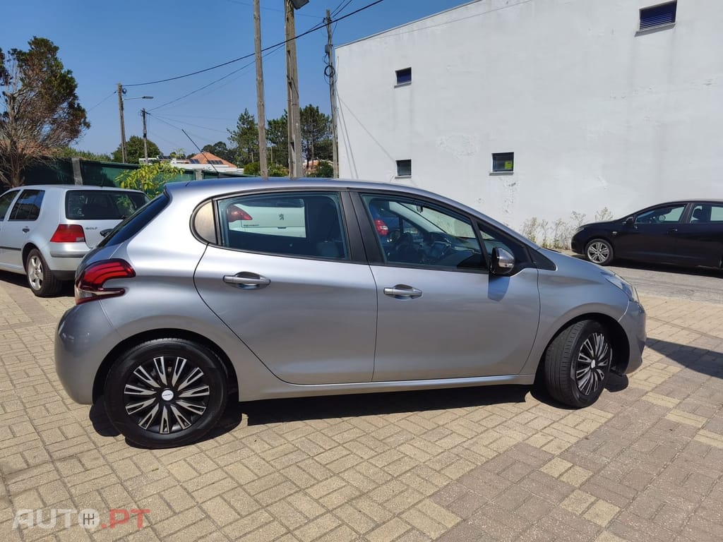 Peugeot 208 1.5 BlueHDi Active