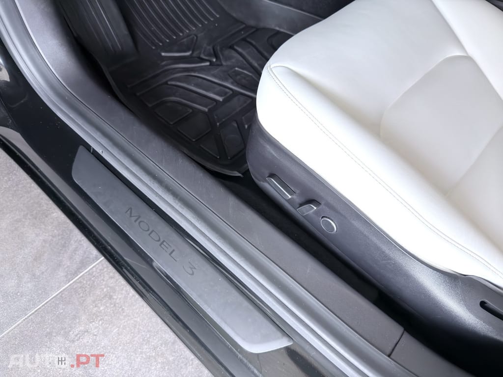 Tesla Model 3 Long Range Tração Integral Premium