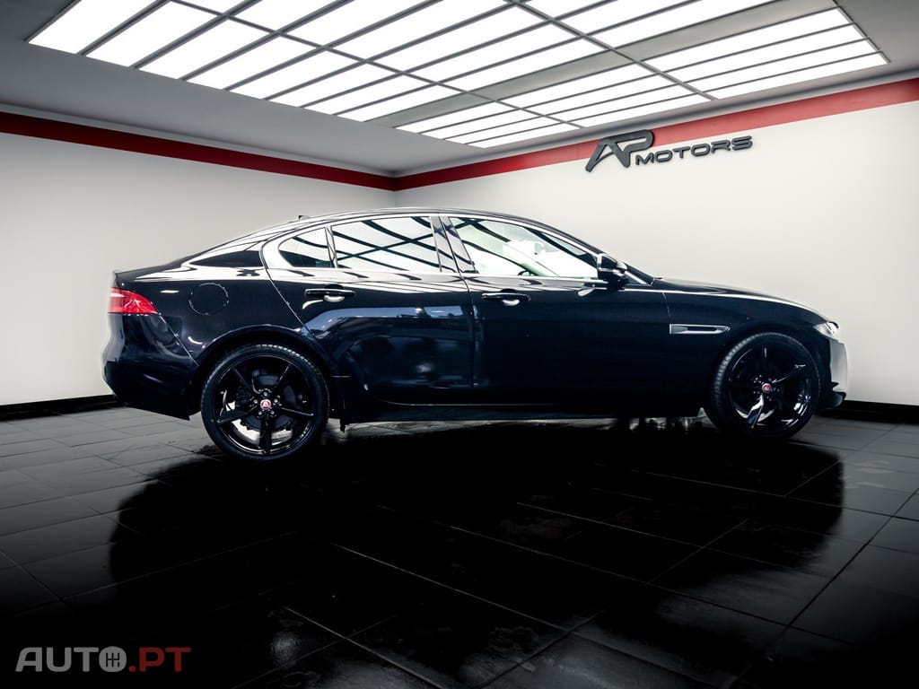 Jaguar XE 2.0 D Prestige Aut.