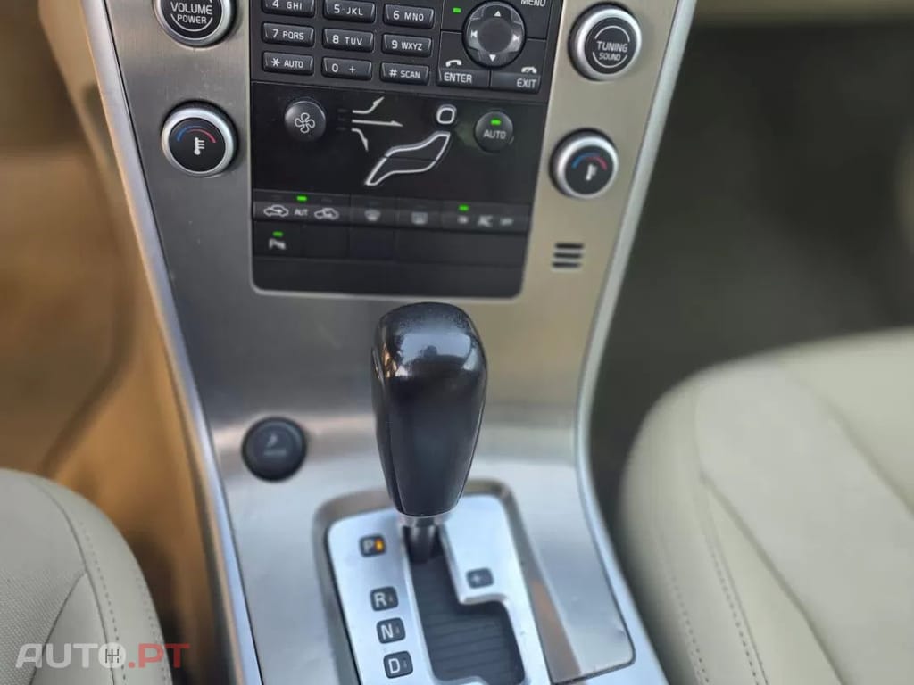 Volvo XC60 2.4 D Momentum Geartronic