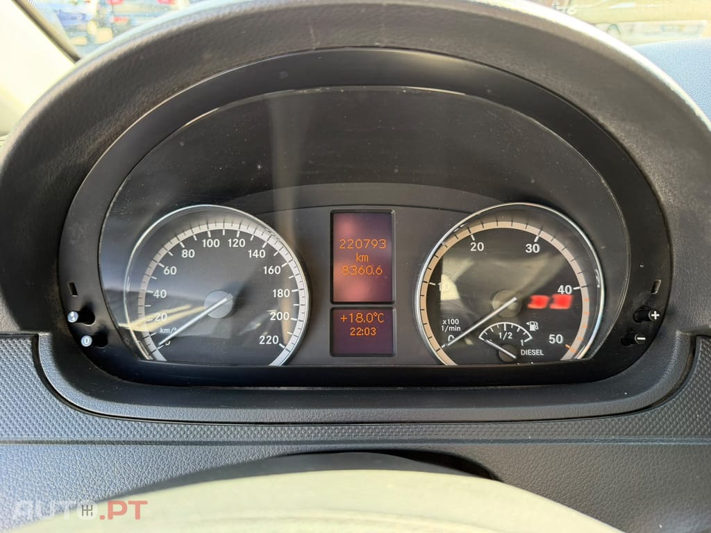 Mercedes-Benz Vito 5 LUGARES