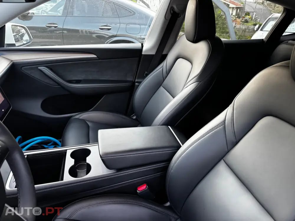 Tesla Model Y Long Range Dual Motor AWD