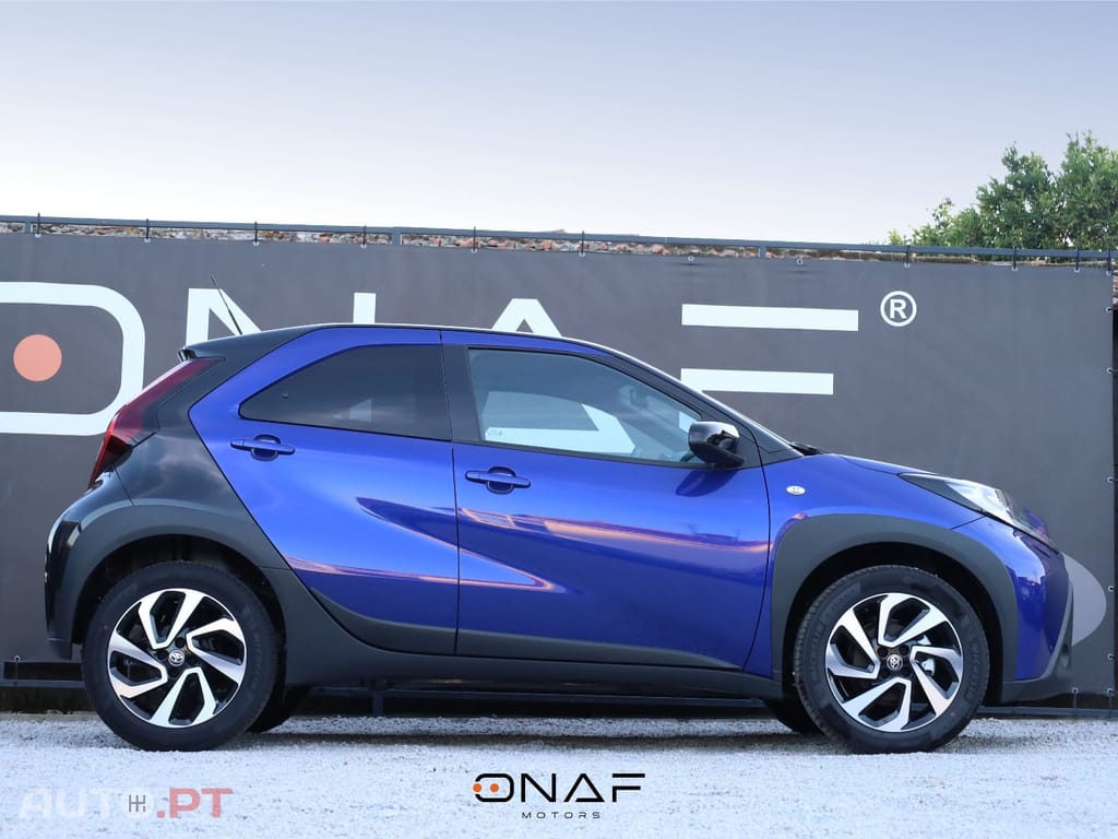 Toyota Aygo X 1.0 VVT-i Teamplayer