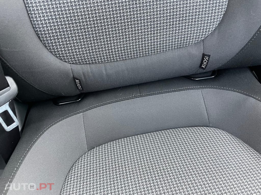 Volkswagen New Beetle 1.6 TDi DSG