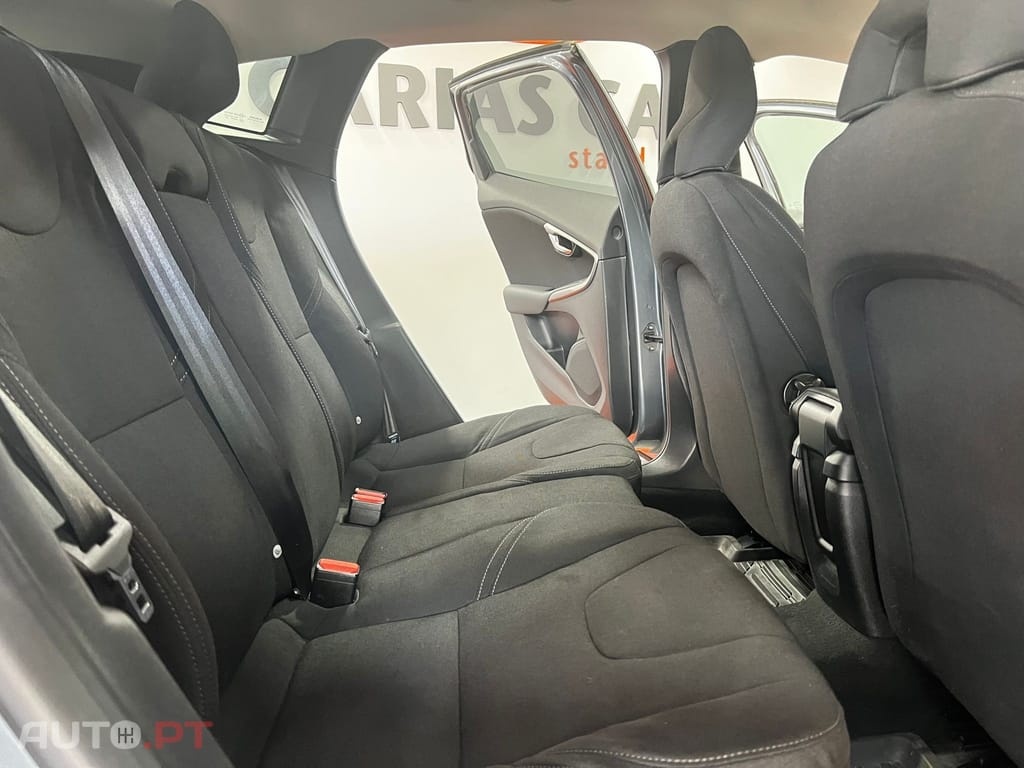 Volvo V40 Cross Country 2.0 D2 Summum