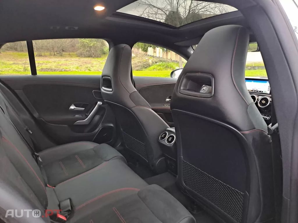 Mercedes-Benz CLA 180 d Shooting Brake AMG Line Aut. — fotografia 13