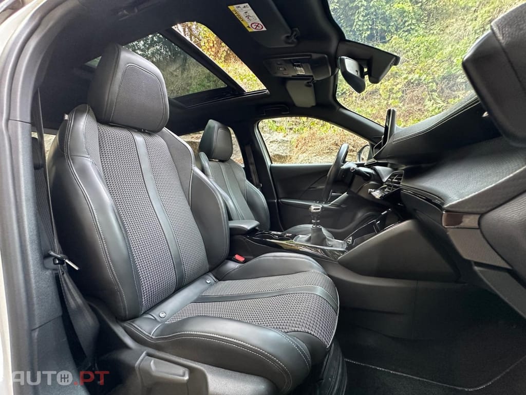 Peugeot 2008 1.2 PureTech GT Line