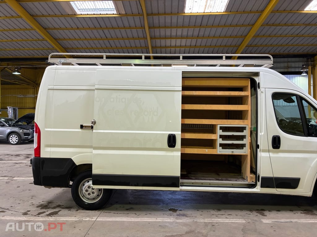 Peugeot Boxer 2.2 BlueHDi 335 L3H2