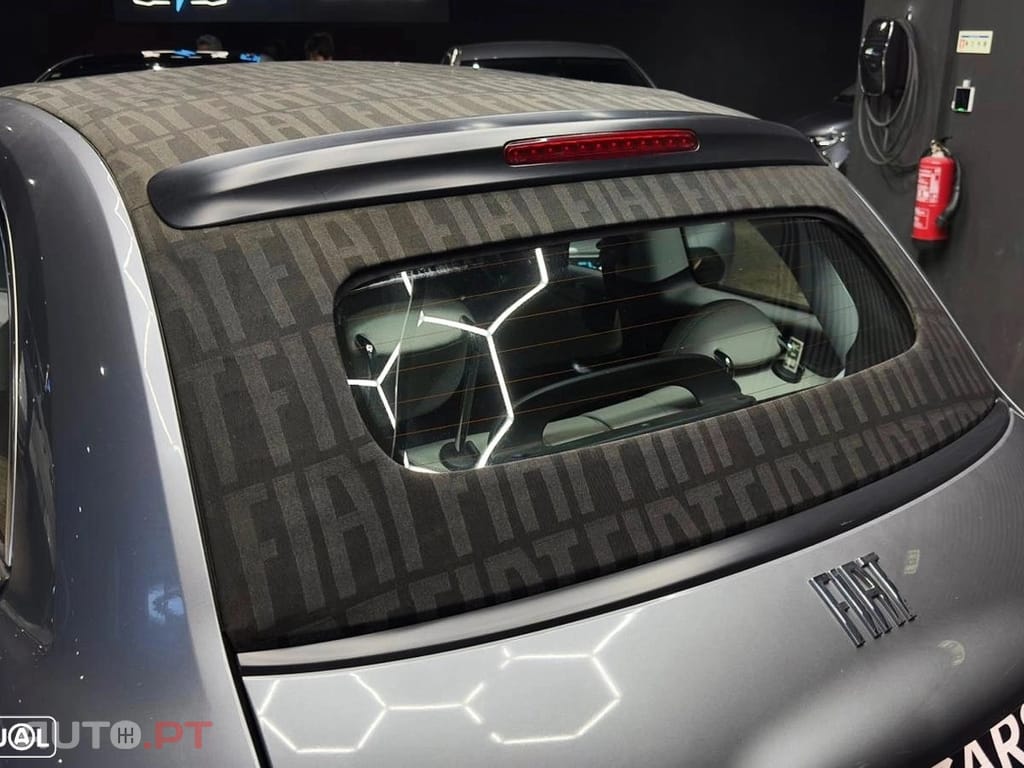 Fiat 500e La Prima