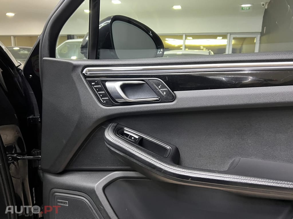 Porsche Macan S