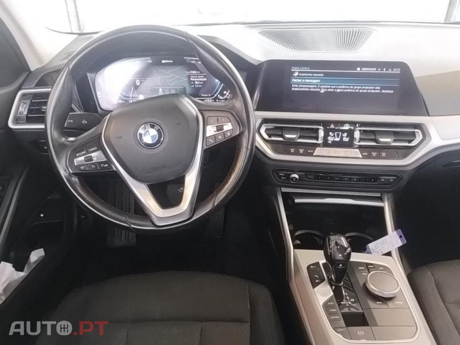 BMW 330 e Auto