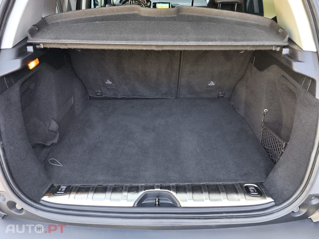 Peugeot 2008 1.2 PureTech Crossway
