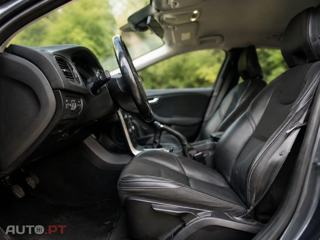 Volvo V40 1.6 D2