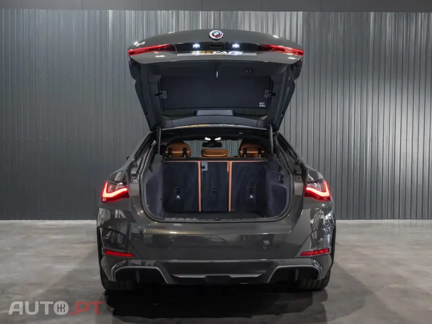 BMW i4 eDrive40 Pack Desportivo M Pro