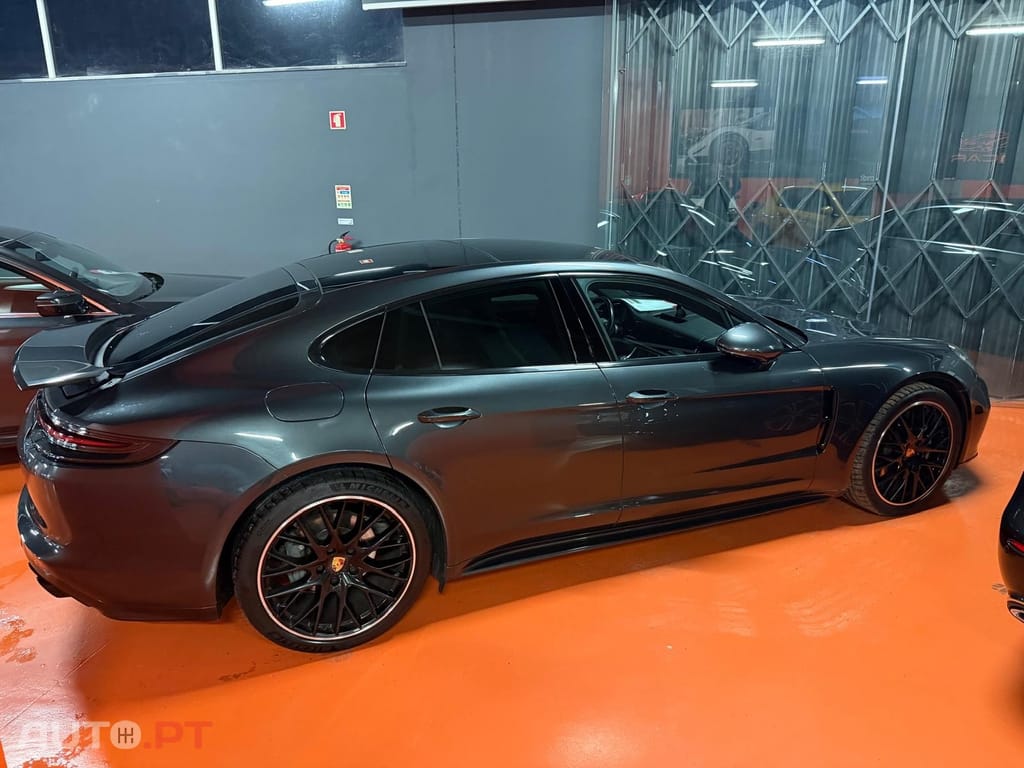 Porsche Panamera 4 S