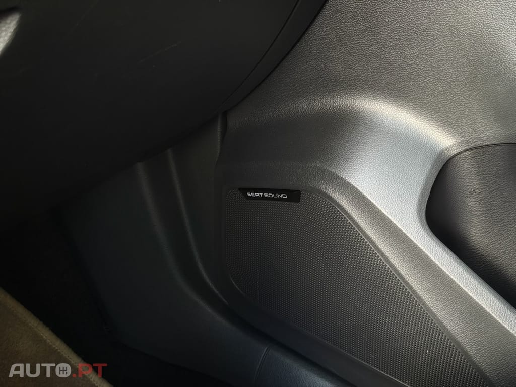 SEAT Ateca 1.6 TDI Ecomotive Reference — fotografia 20