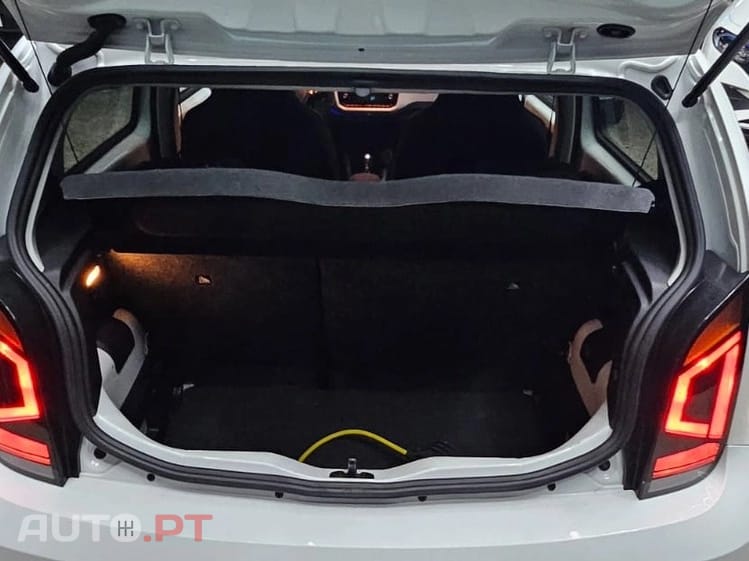 Volkswagen e-Up Style Plus