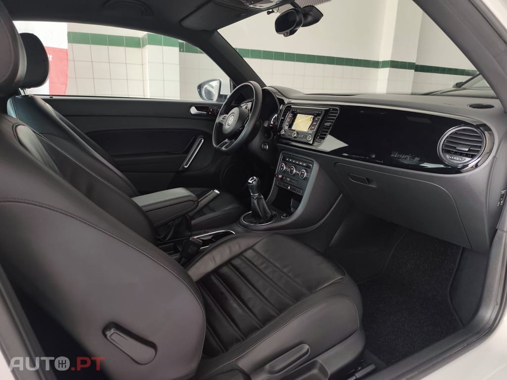 Volkswagen New Beetle 1.6 TDi Design