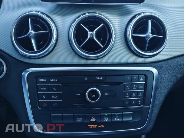 Mercedes-Benz GLA 180 d 7G-DCT Urban