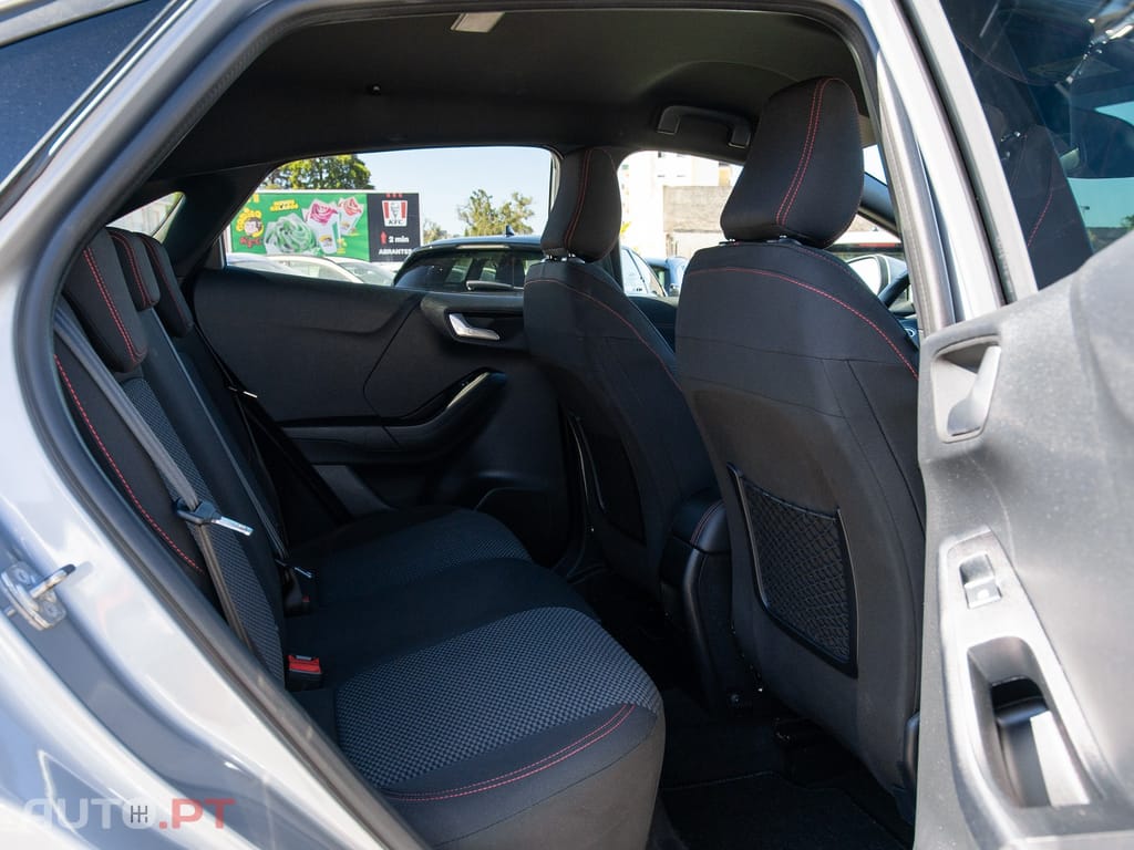 Ford Puma 1.0 EcoBoost MHEV ST-Line Aut. — fotografia 14