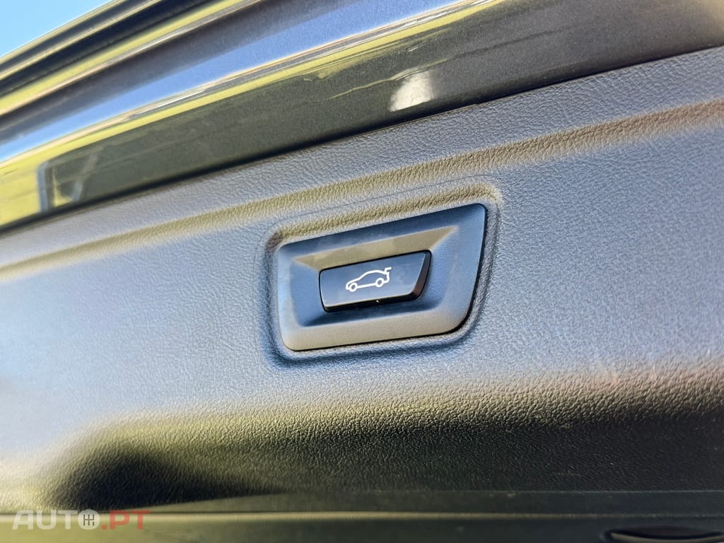 BMW 320 e Touring Auto