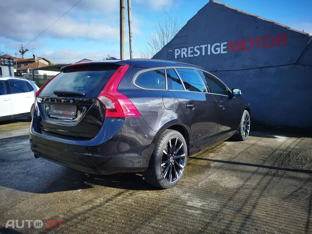 Volvo V60 1.6 D2 Momentum Eco