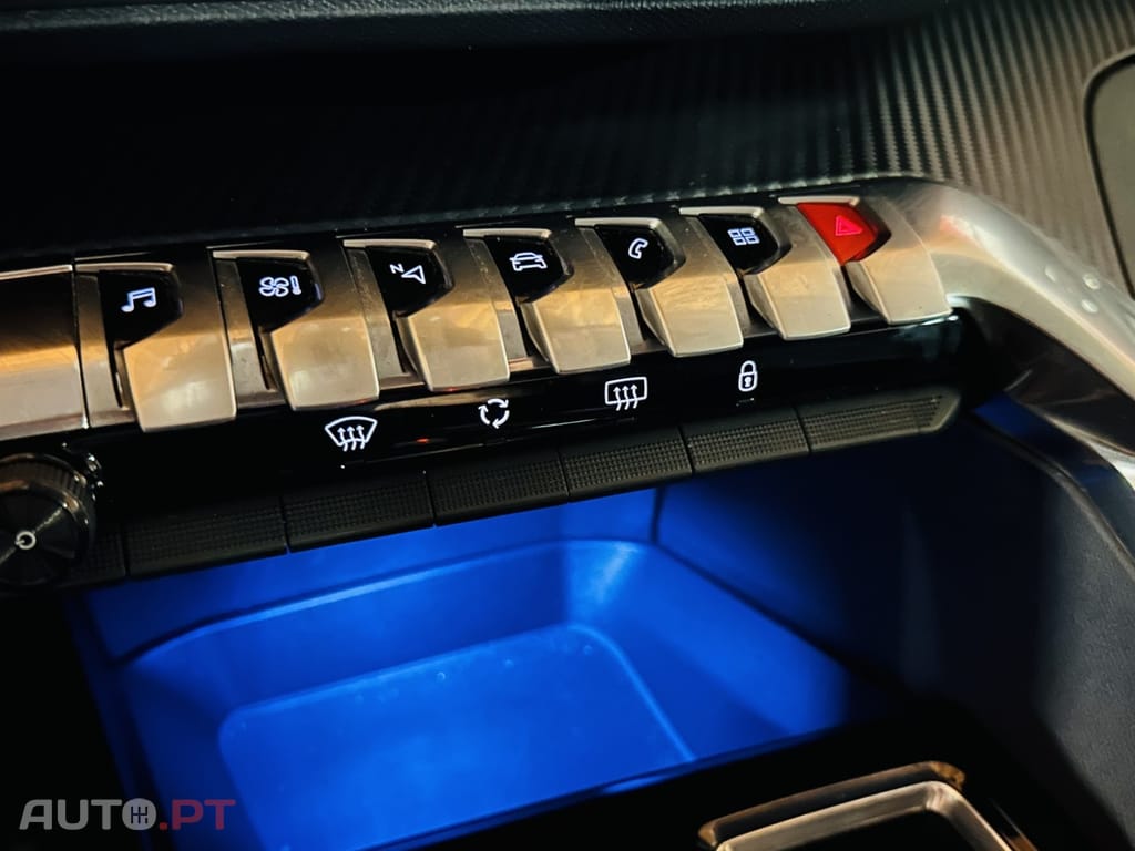 Peugeot 3008 PureTech 130 Stop & Start GPF EAT8 Active