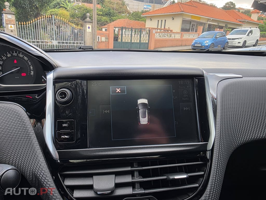 Peugeot 2008 1.6 BlueHDi Allure